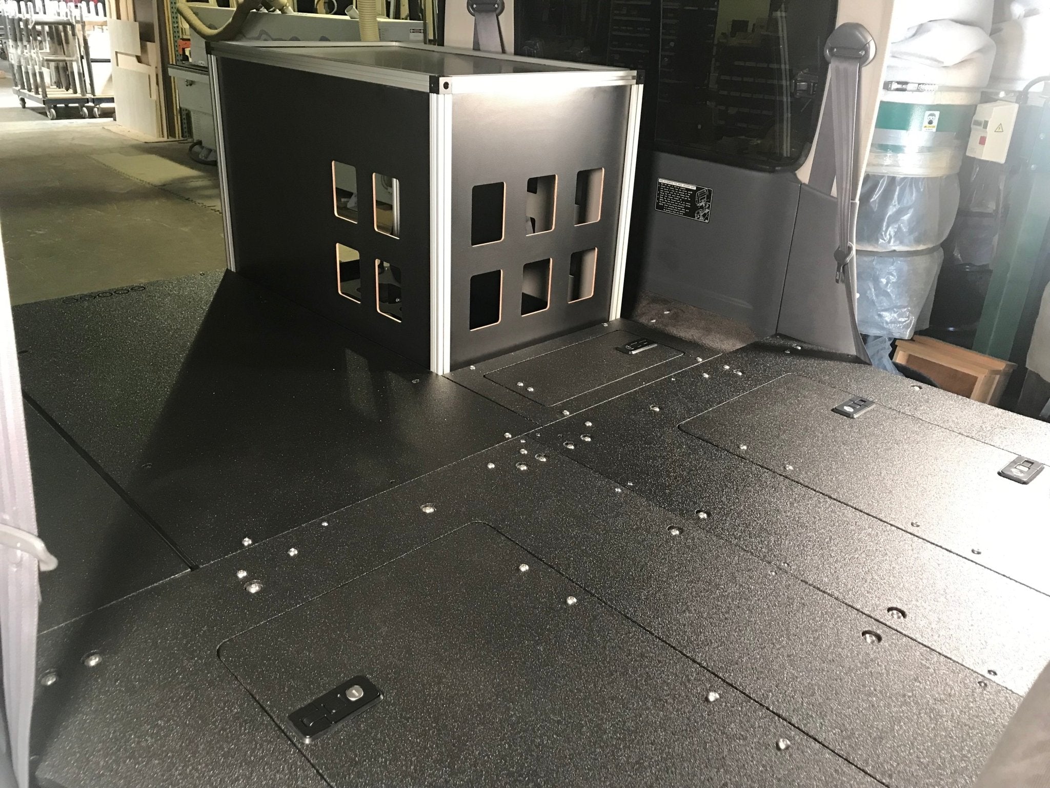 Toyota Land Cruiser 1991-1997 Serie 80 - Sistema de placa de eliminación de asientos de la segunda fila - Plataforma de altura del módulo