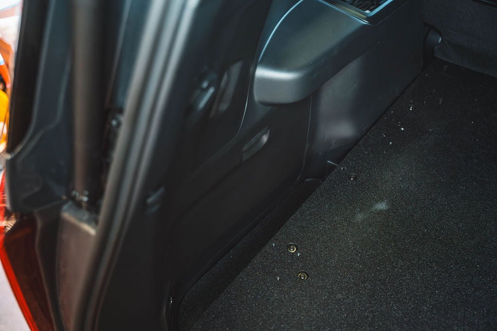 丰田 - 陆地巡洋舰 - 2024 年至今 - LC250 - 探索系列 - 后板系统