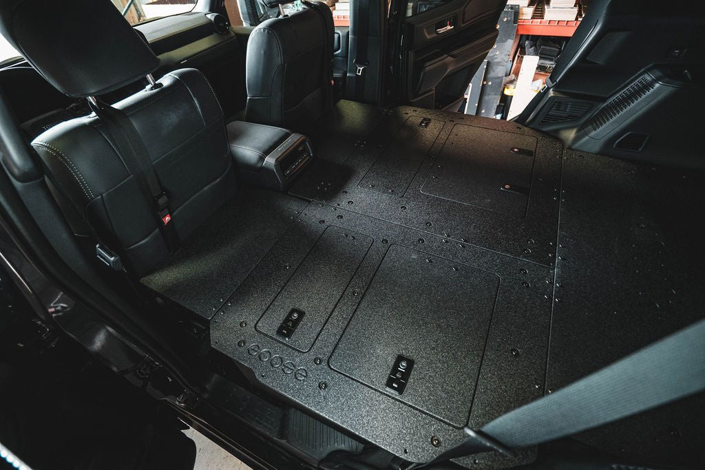 Toyota - Land Cruiser - 2024-Presente - LC250 - Serie Explore - Sistema de placa de eliminación de asientos - Segunda fila - Basado en módulos