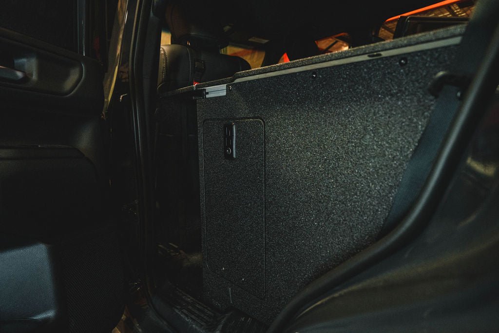 Toyota - Land Cruiser - 2024-Presente - LC250 - Serie Explore - Sistema de placa de eliminación de asientos - Segunda fila - Basado en módulos