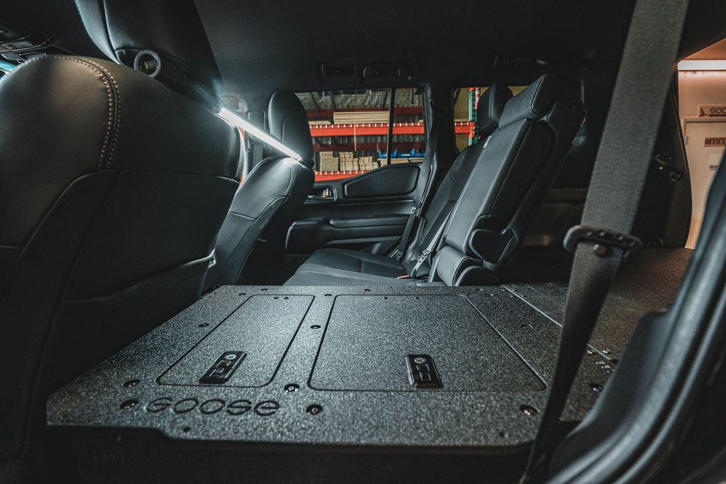 Toyota - Land Cruiser - 2024-Presente - LC250 - Serie Explore - Sistema de placa de eliminación de asientos - Segunda fila - Basado en placa