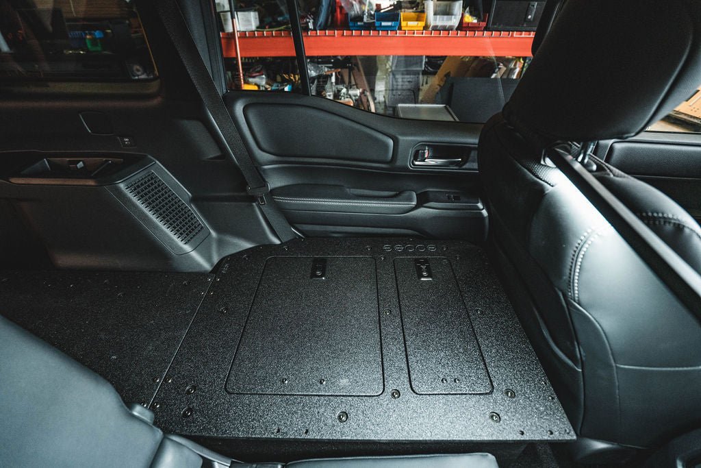 Toyota - Land Cruiser - 2024-Presente - LC250 - Serie Explore - Sistema de placa de eliminación de asientos - Segunda fila - Basado en placa