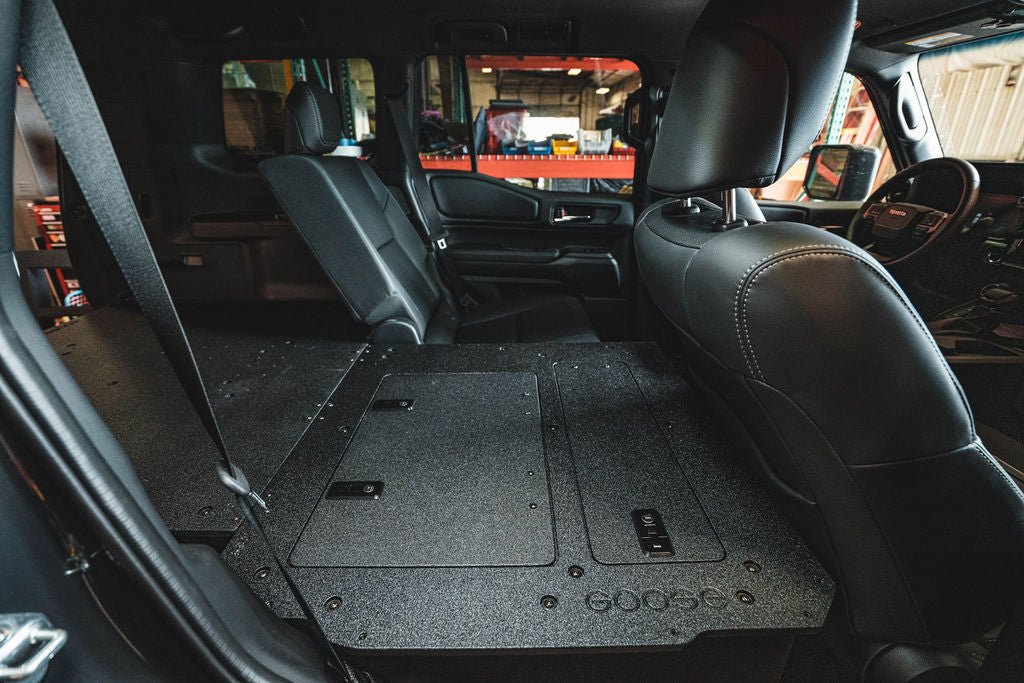 Toyota - Land Cruiser - 2024-Presente - LC250 - Serie Explore - Sistema de placa de eliminación de asientos - Segunda fila - Basado en placa