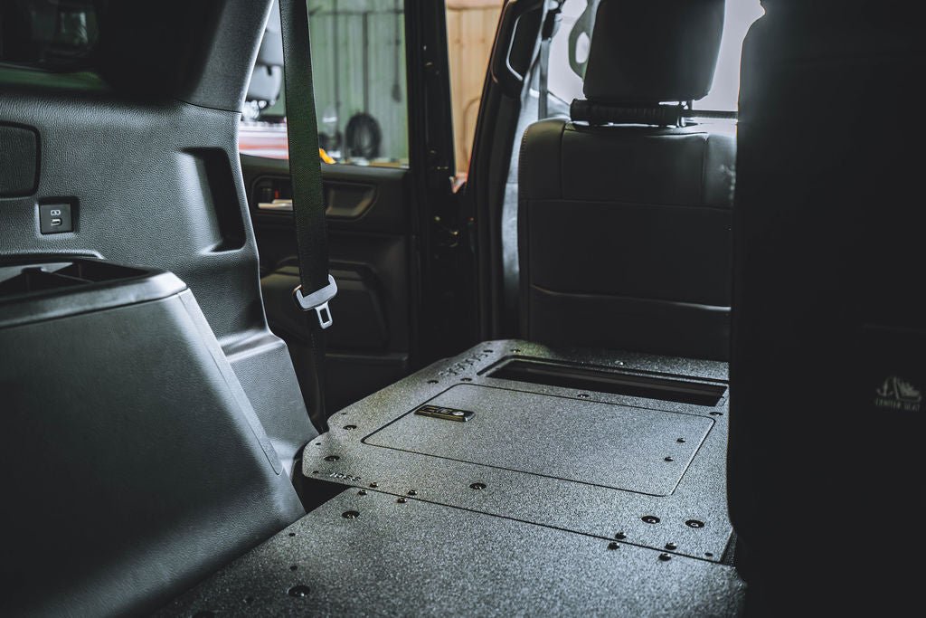 Toyota - Land Cruiser - 2024-Presente - LC250 - Serie Explore - Sistema de placa de eliminación de asientos - Segunda fila - Basado en placa