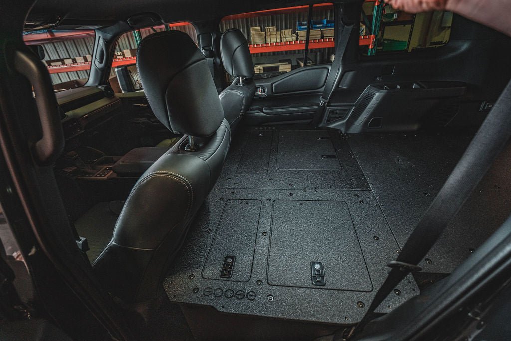 Toyota - Land Cruiser - 2024-Presente - LC250 - Serie Explore - Sistema de placa de eliminación de asientos - Segunda fila - Basado en placa