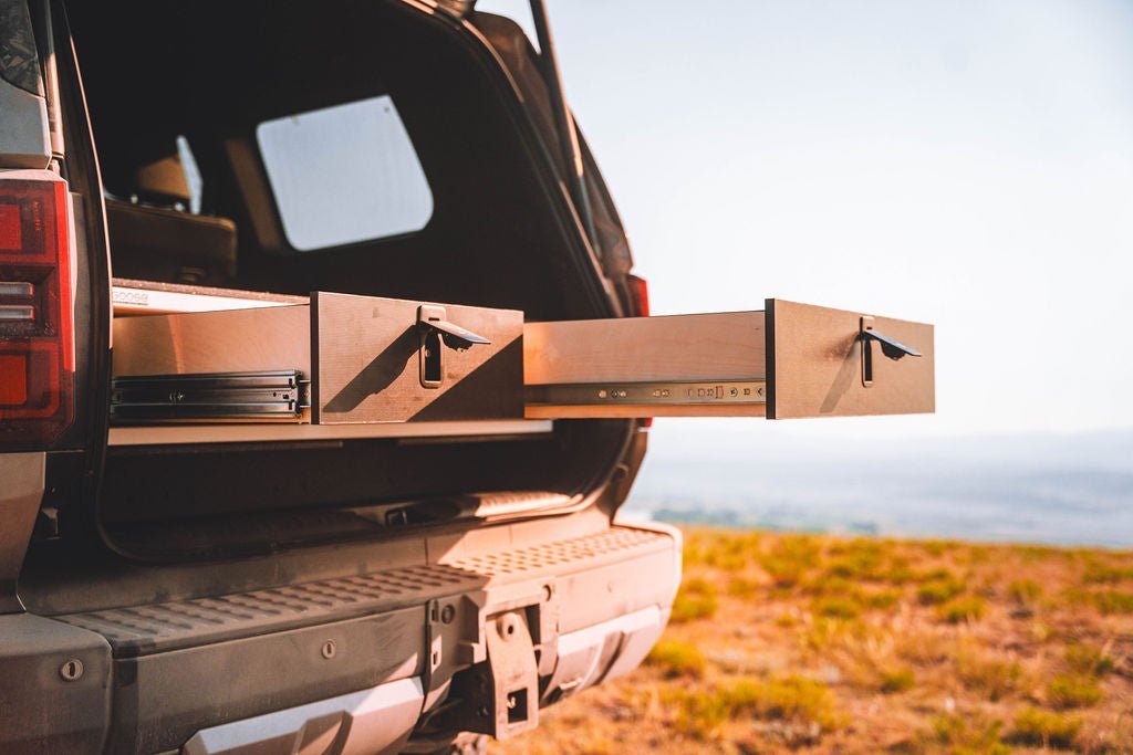 TOYOTA - LAND CRUISER - 2024-ACTUALIDAD - LC250 - SERIE EXPLORE - PAQUETE DE ALMACENAMIENTO Y DORMITORIO SIGILOSO