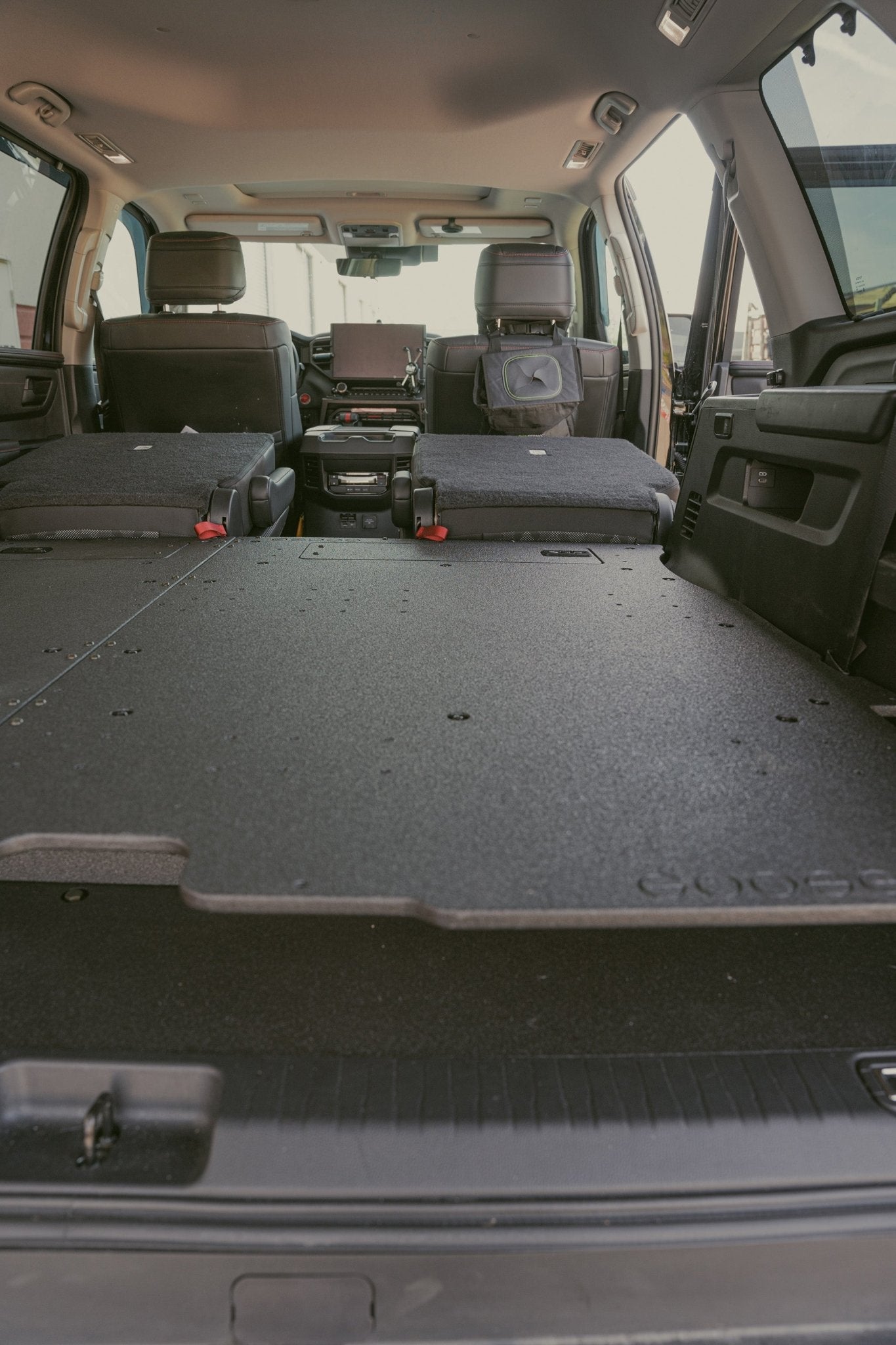 Toyota - Sequoia - 2023-Presente - 3.ª generación - Serie Explore - Sistema de placa de eliminación de asientos - Tercera fila - Paquete de eliminación del 100 %