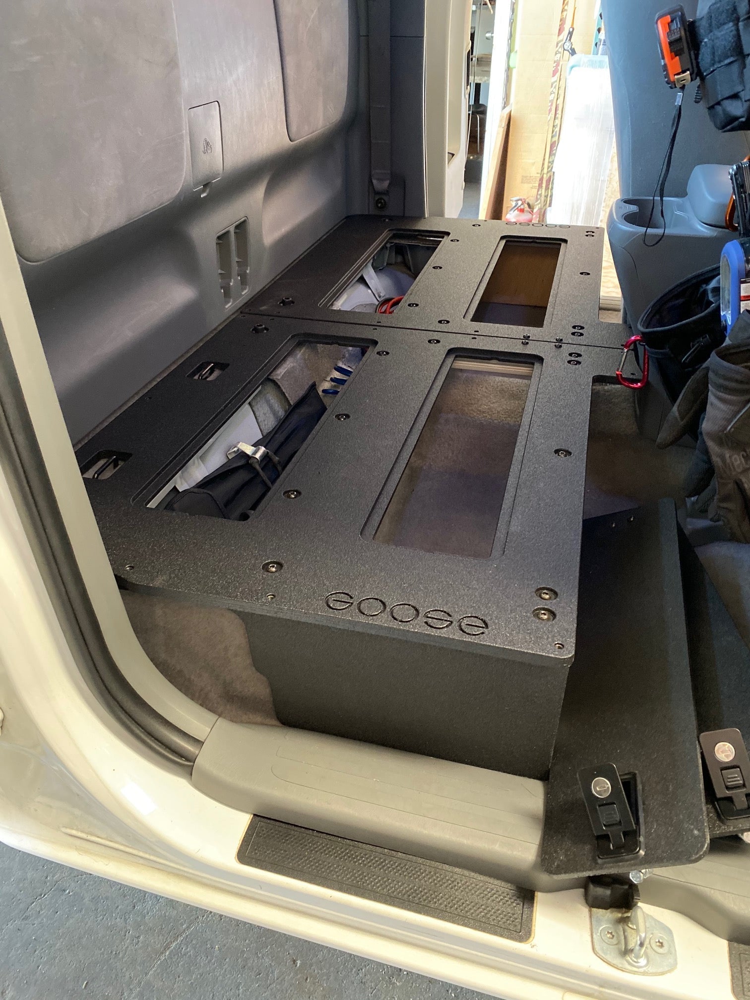 Toyota Tacoma 2005-2015 2.ª generación, cabina Access: sistema de placa de eliminación del asiento de la segunda fila