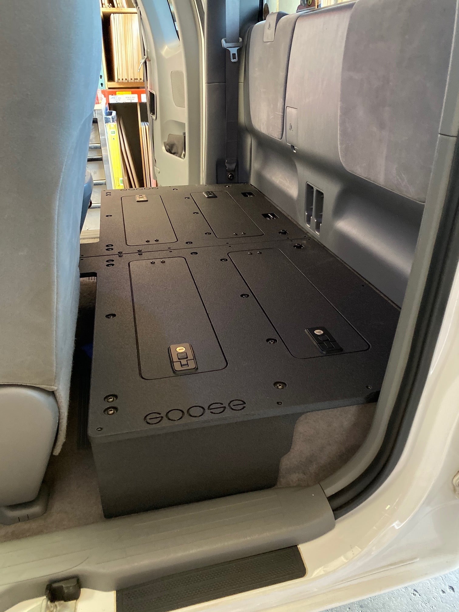 Toyota Tacoma 2005-2015 2.ª generación, cabina Access: sistema de placa de eliminación del asiento de la segunda fila