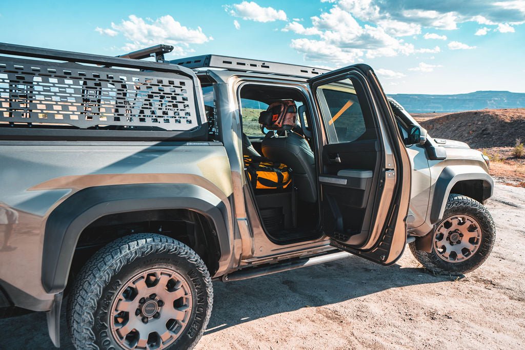 Toyota Tacoma - 2024-presente - 4.ª generación - Híbrido - Cabina doble - Serie Explore - Sistema de placa de eliminación de asientos - Segunda fila