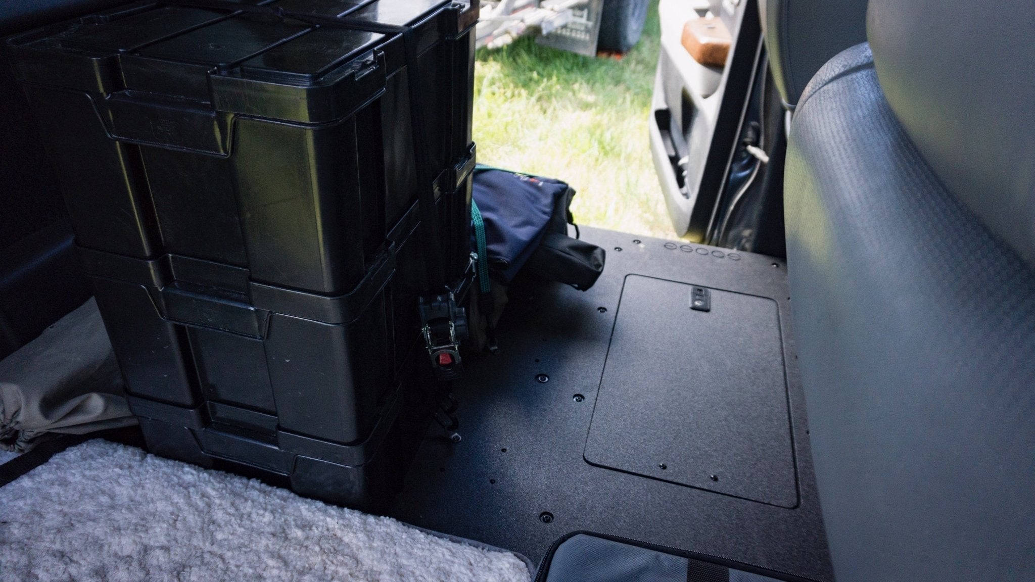 Toyota Tundra 2007-2013 2.ª generación CrewMax: sistema de placa de eliminación del asiento de la segunda fila