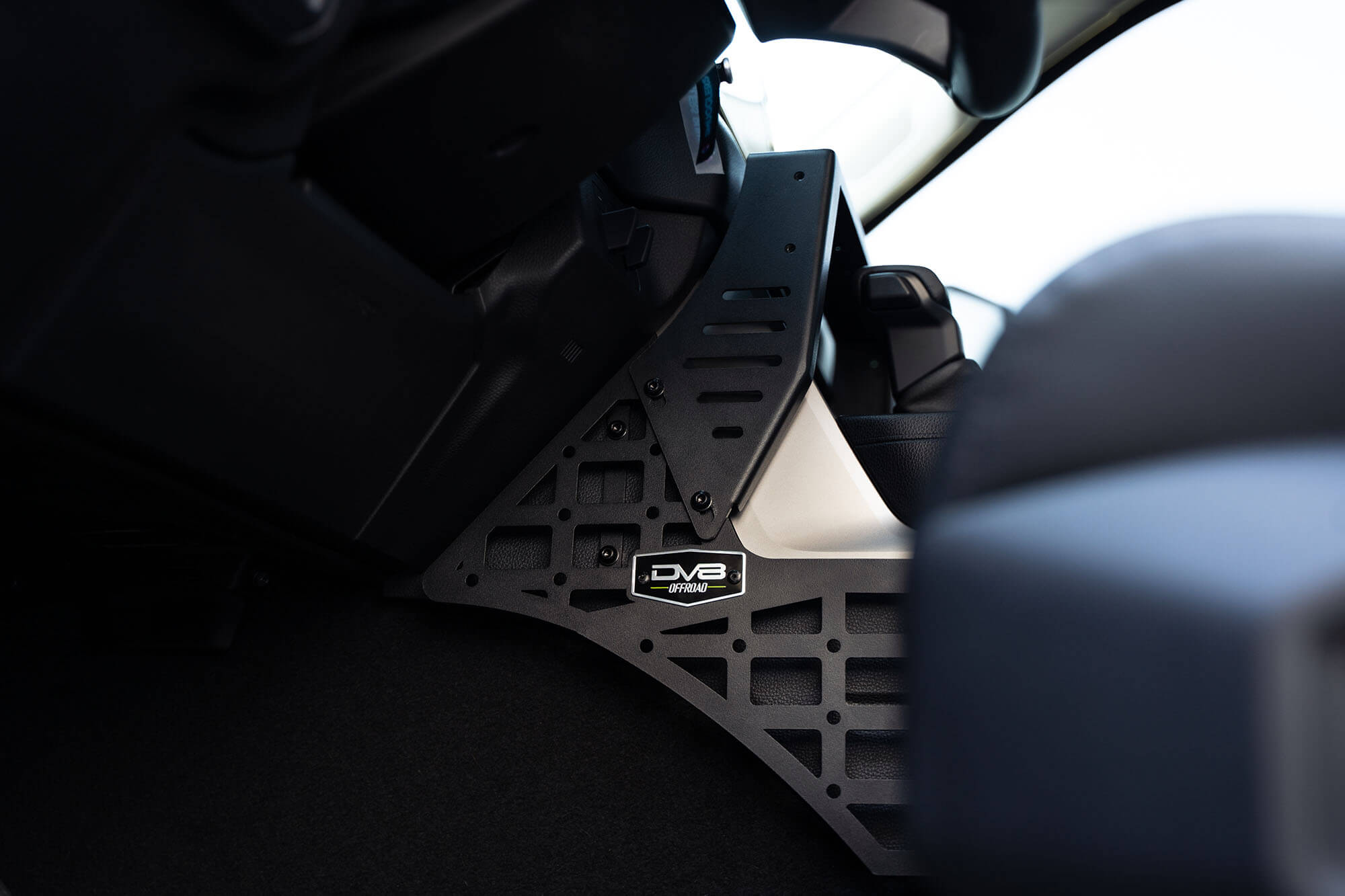 tundra-center-console-molle-panels-digital-device-mount - NVMOS