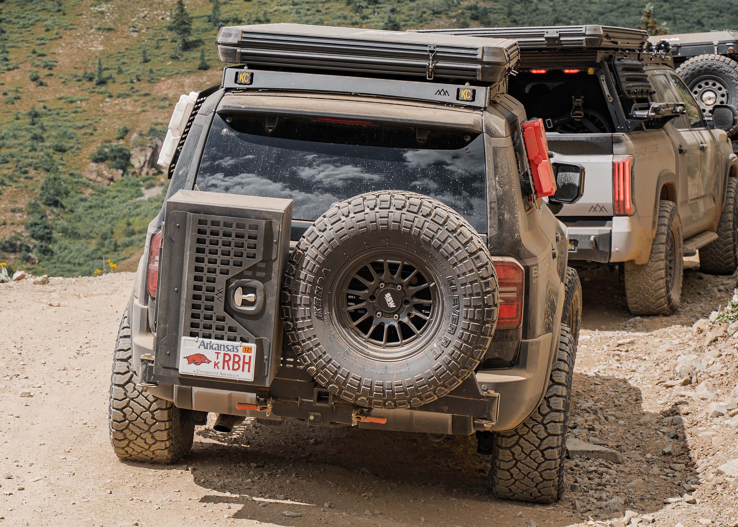 Backwoods Universal Adventure Storage Box (19x28x15)