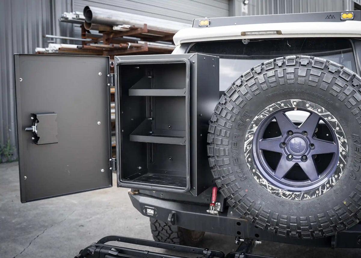 universal-aluminum-overland-off-road-gear-storage-box-interior_777b7d28-1269-4838-b897-cdbf9867aaae - NVMOS