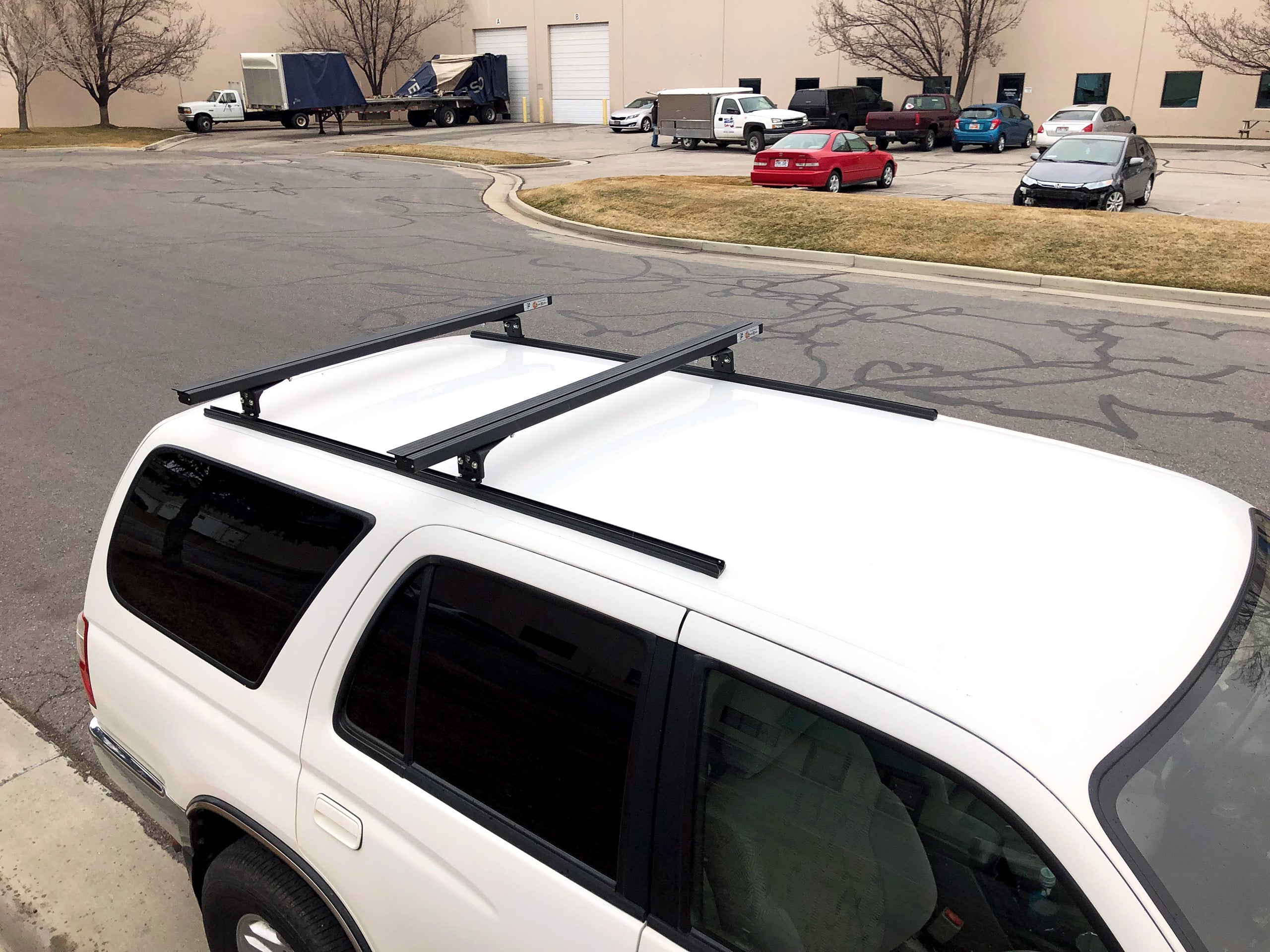 装备丰田 4Runner 第三代 K9 负载杆套件