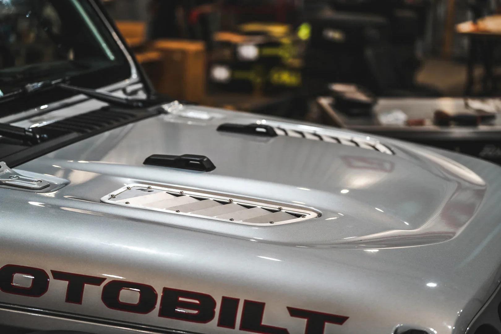 Navigation: Exterior - Body - Hood Louvers