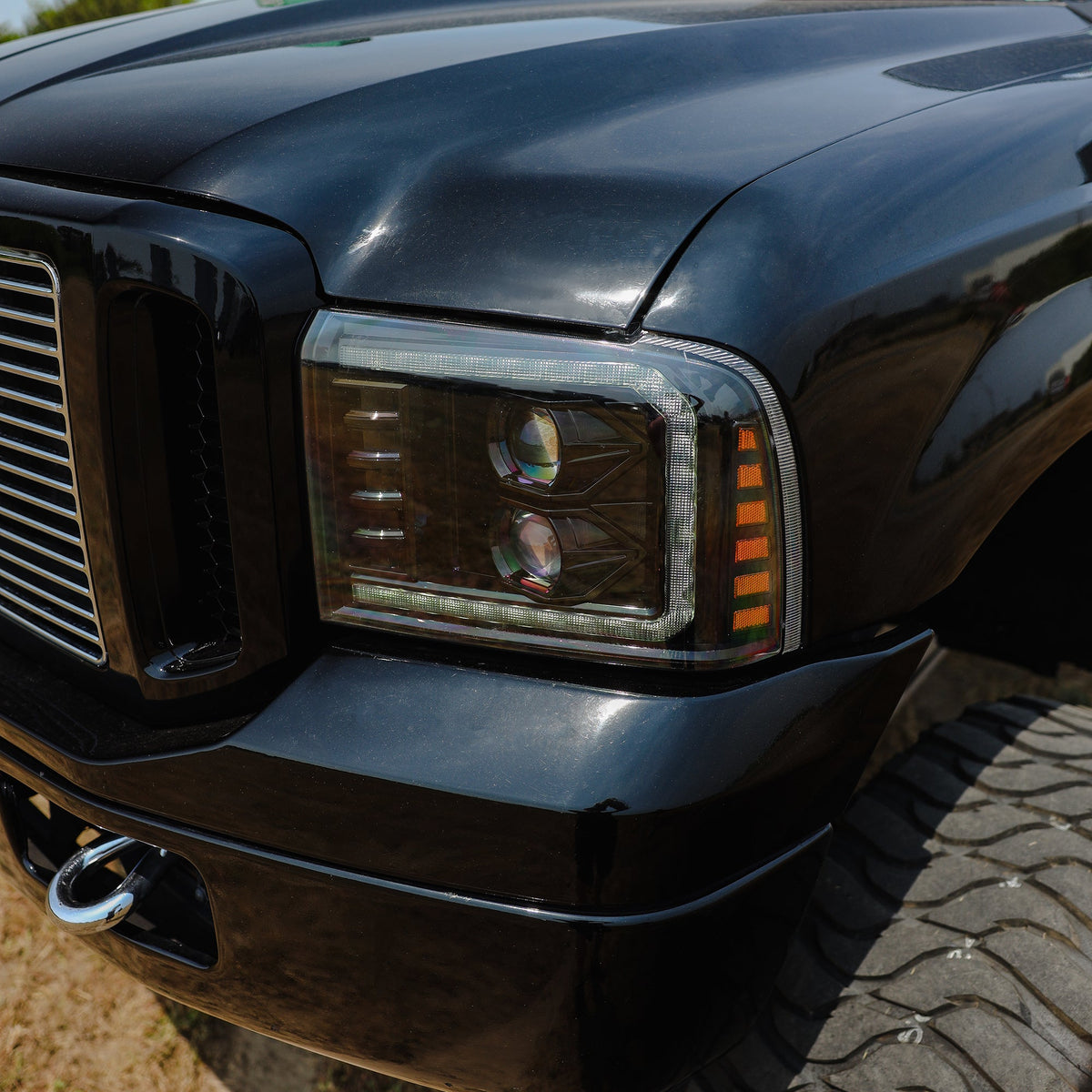 AlphaRex PRO-Series Halogen Projector Headlights for Ford Super Duty / Ford Excursion - Black