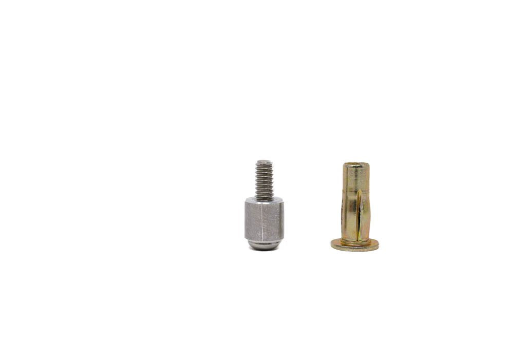 05-2020ToyotaTacomaCanterConsoleMollePanelshardware2 - NVMOS