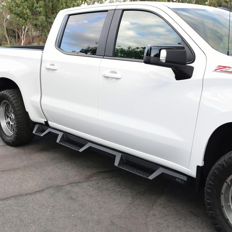 Westin HDX Drop Wheel-to-Wheel Nerf Step Bars, 5.5 ft. Bed, fits Chevy Silverado 1500