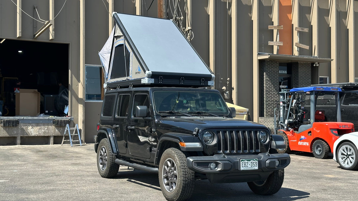 Dirtbox Overland rackless roof top tent for Jeep Wrangler