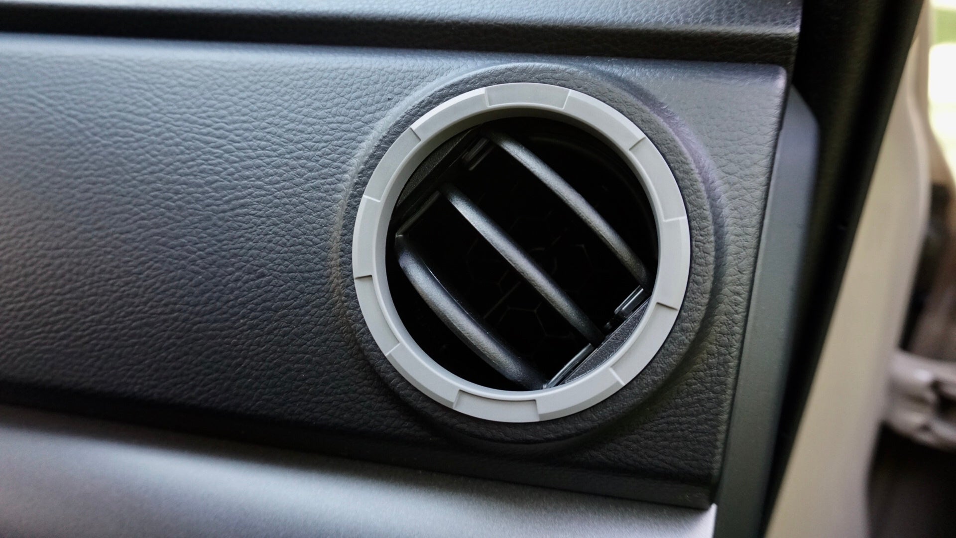 Vent Rings (2014-2021 Tundra) - CEMENT