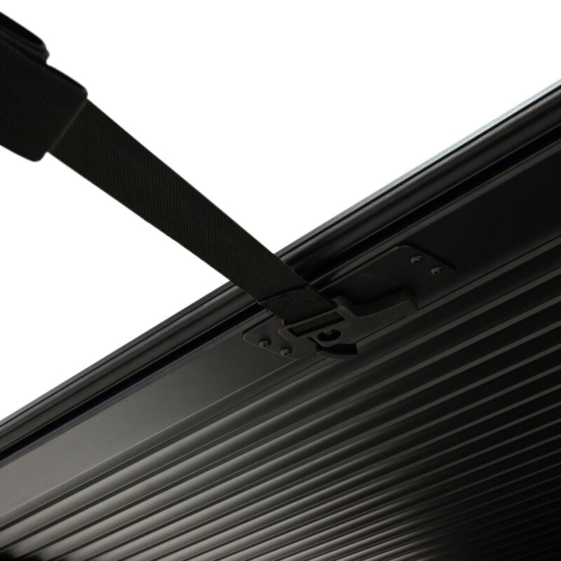 Westin Manual Retractable Tonneau Cover, 6 ft. 6 in. Bed, fits Chevy Silverado HD 2500/3500