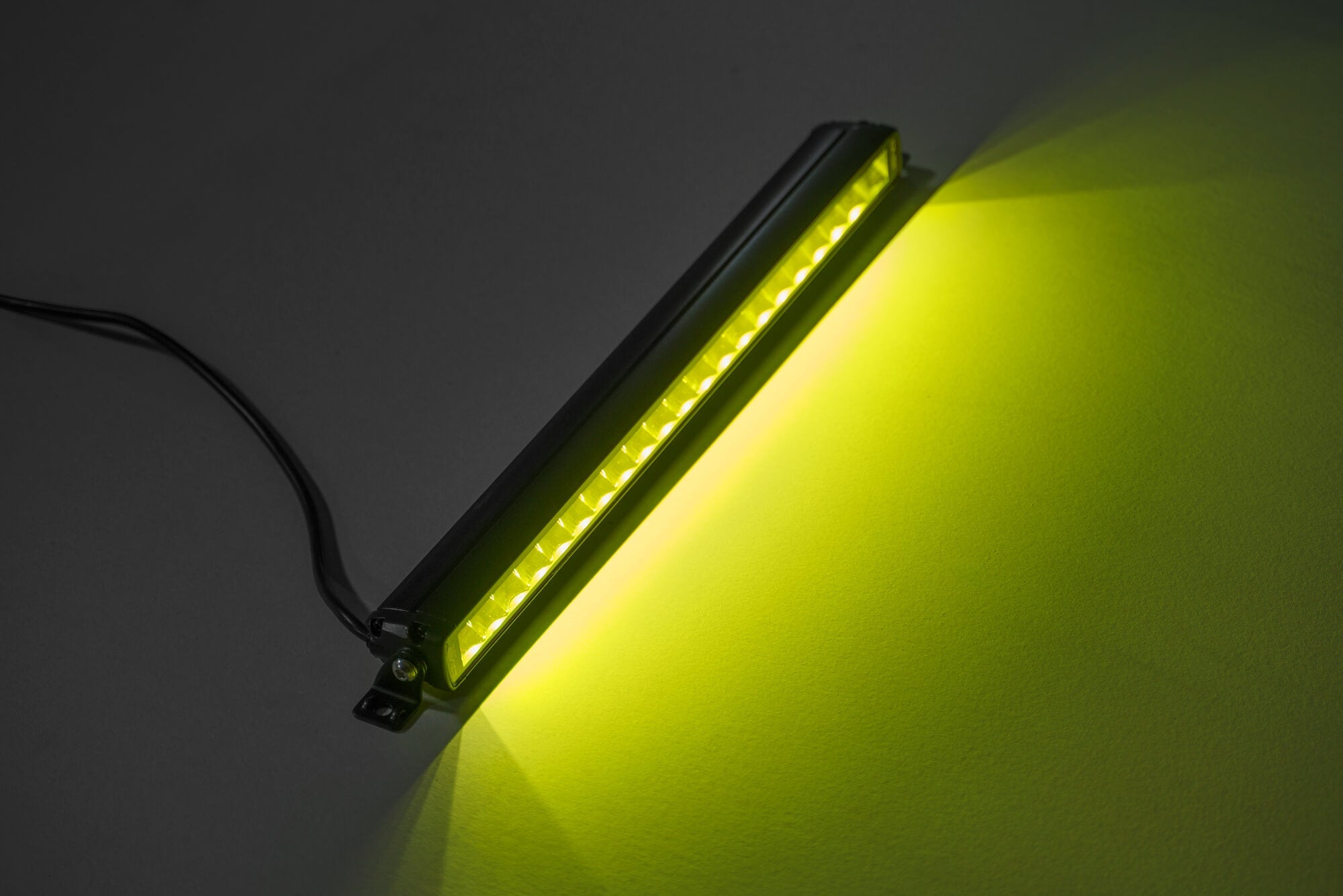 20-Inch-Elite-Series-Amber-LED-Light-Bar-Single-Row_Offtruck-10 - NVMOS