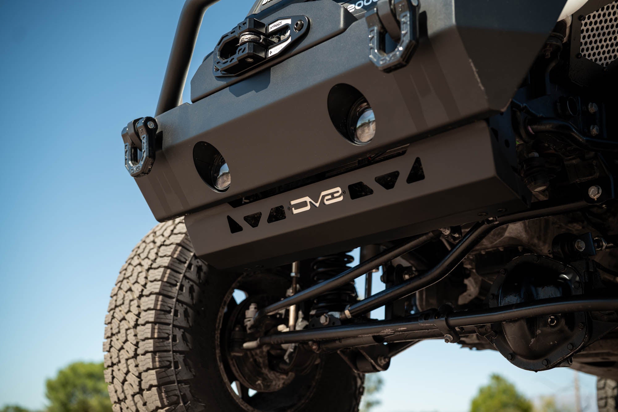 2007-2018-Jeep-Wrangler-JK-Front-Skid-Plate-Installed-1 - NVMOS