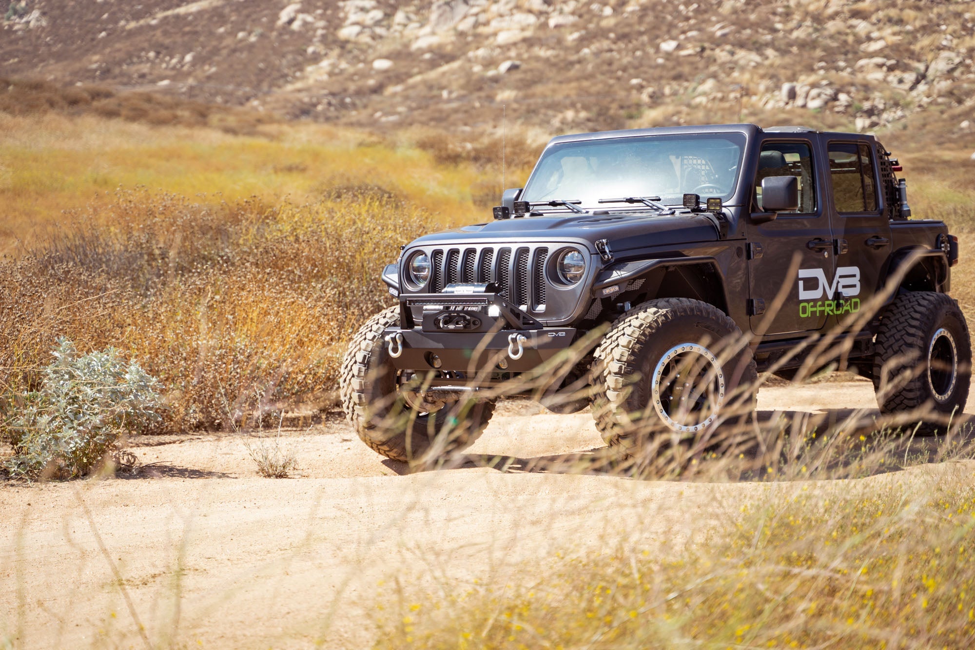 2007-2023-Jeep-Wrangler-Gladiator-FS-25-Stubby-Front-Bumper_Installed_12 - NVMOS