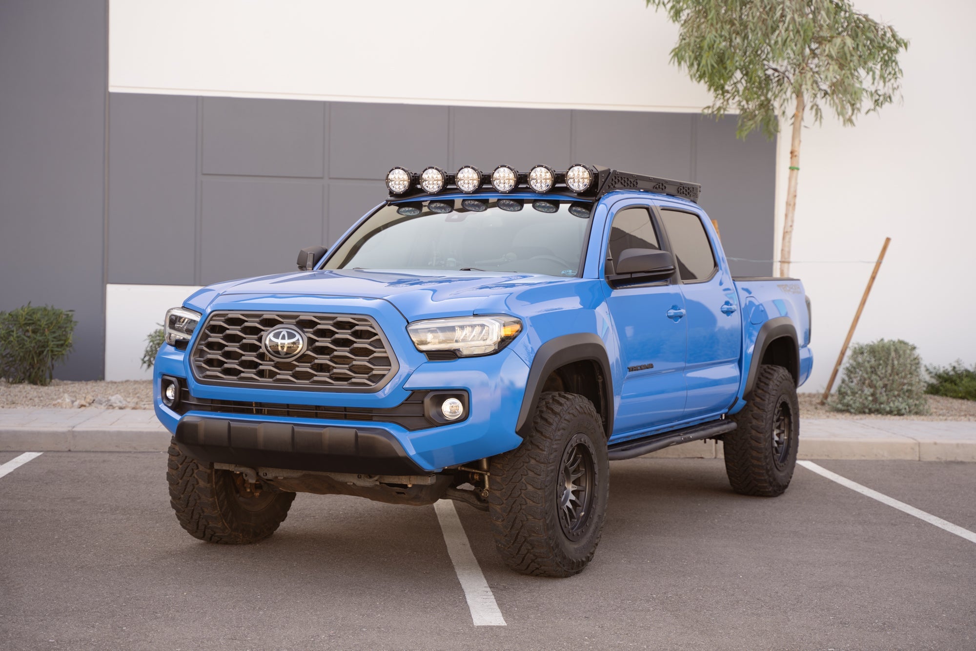 2016-2023-tacoma-with-round-light-roof-rack-mount-1_a30fcaff-67d1-44d0-bcda-cf2c51039c0f - NVMOS