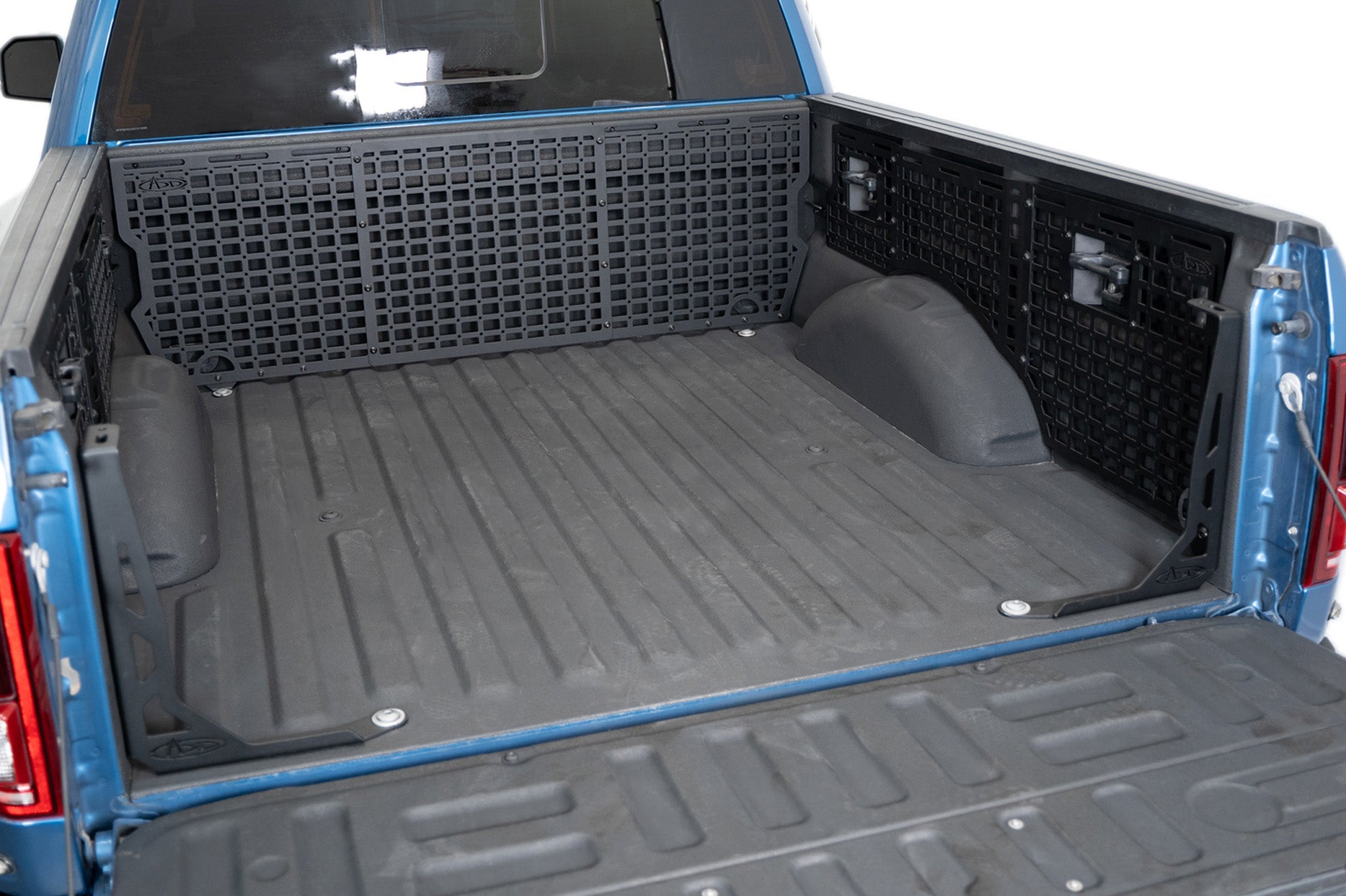 2017-2020-Ford-F-150-_-F-150-Raptor-Bed-Cab-Molle-Panels_Installed-04 - NVMOS