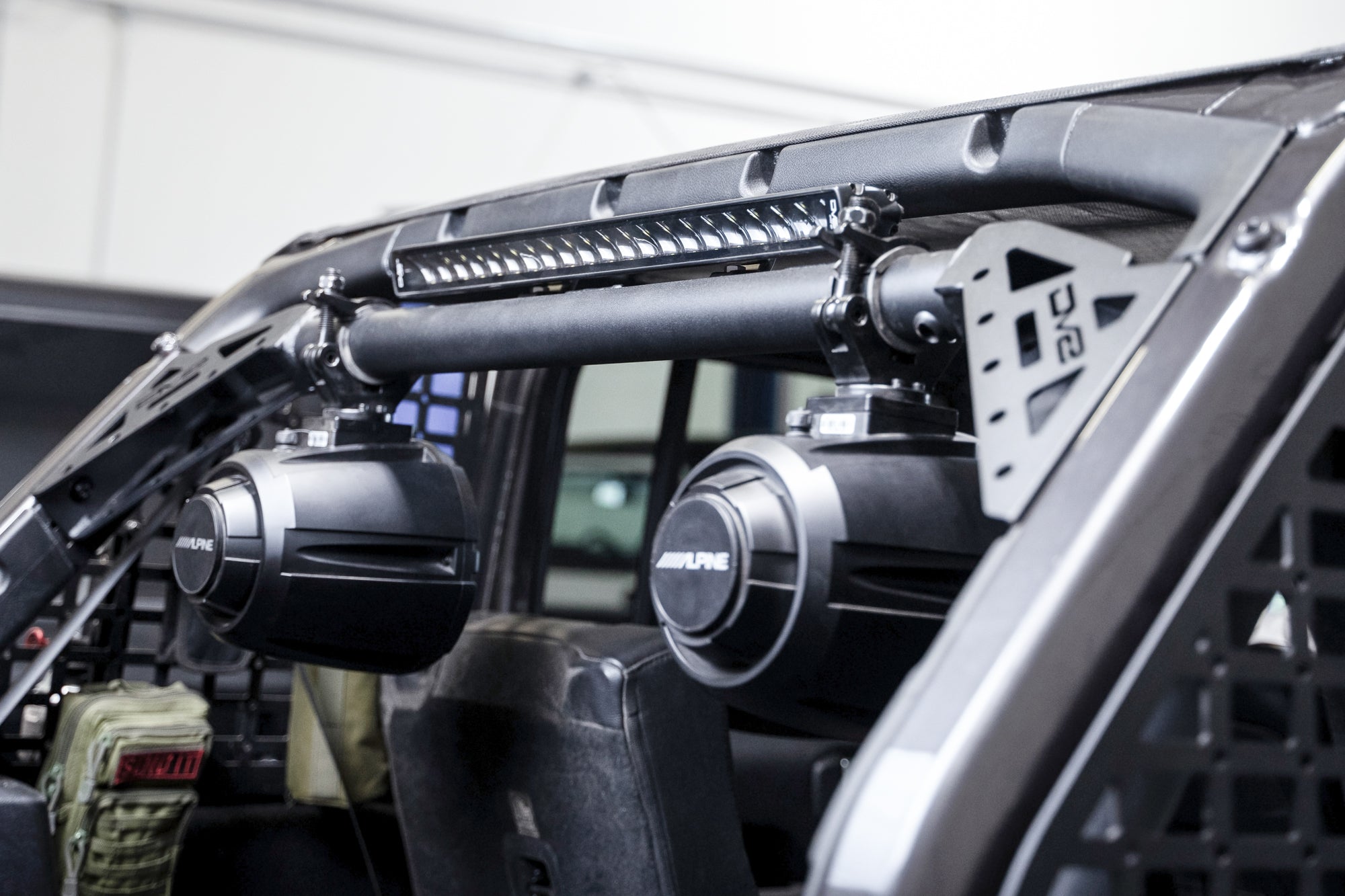 2018-2023-Jeep-Wrangler-JL-Rear-Speaker-_-Light-Bar-Mount_Installed-05 - NVMOS