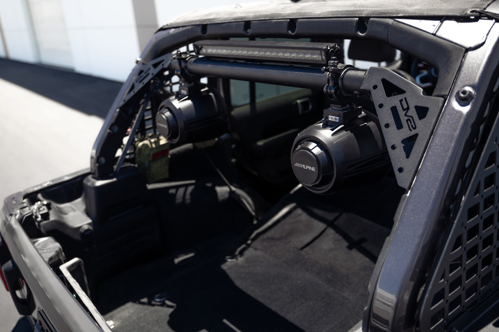 2018-2023-Jeep-Wrangler-JL-Rear-Speaker-_-Light-Bar-Mount_Installed-09 - NVMOS