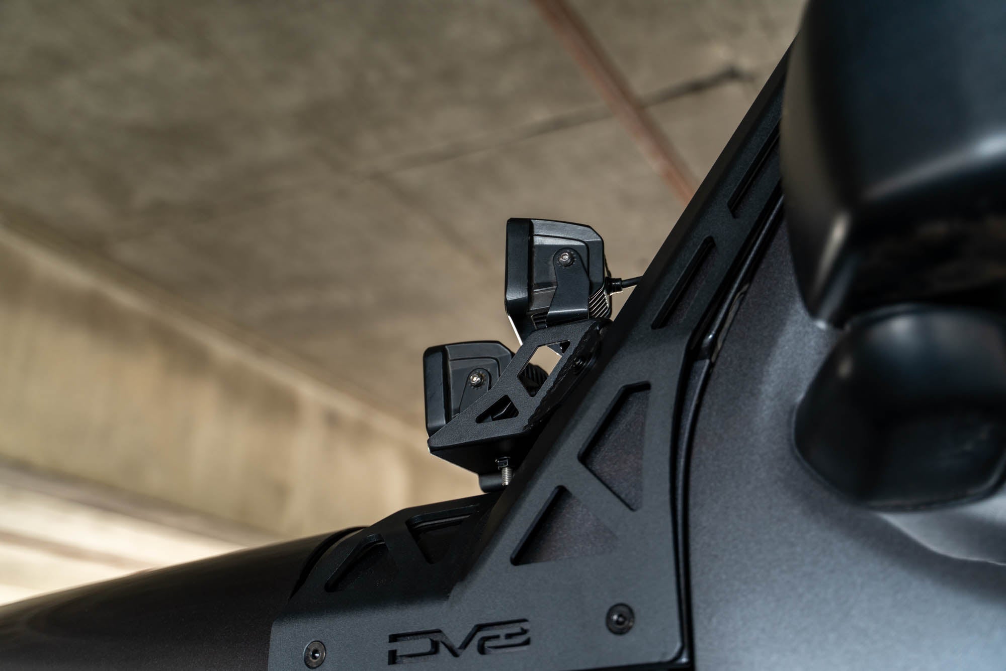 2018-2023-Jeep-Wrangler-JL-_-Gladiator-JT-A-Pillar-Dual-Light-Pod-Mounts_installed_12 - NVMOS