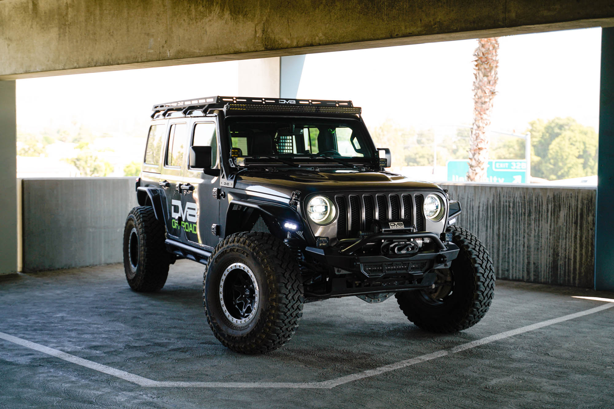 2018-2023-Jeep-Wrangler-JL-_-Gladiator-JT-Light-Bar-Mount_installed_1 - NVMOS