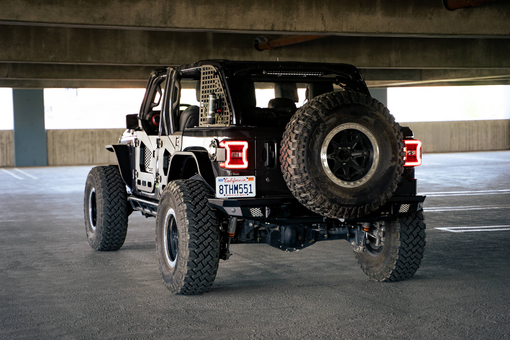 2018-2023_Jeep-Wrangler-JL-Slim-Fender-Flares_Installed-14 - NVMOS