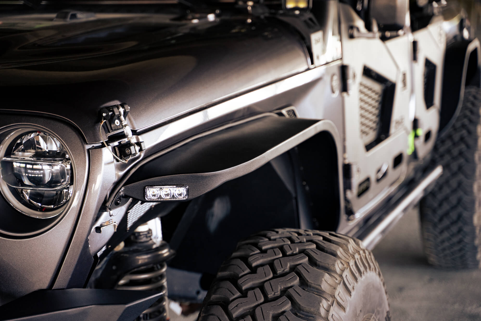 2018-2023_Jeep-Wrangler-JL-Slim-Fender-Flares_Installed-8 - NVMOS