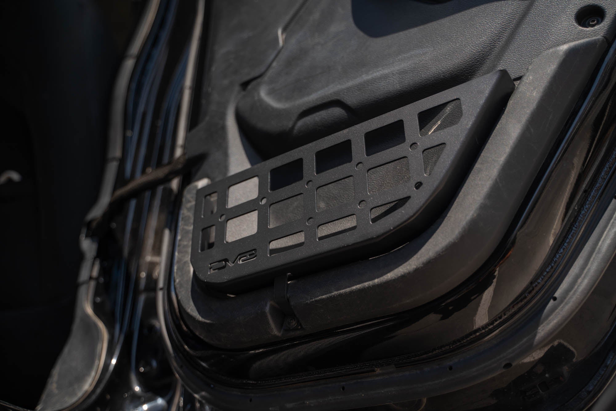 2018-2024-Jeep-Wrangler-JL-GladiatorJT-Slim-Rear-Door-Molle-Pockets-Installed-8 - NVMOS