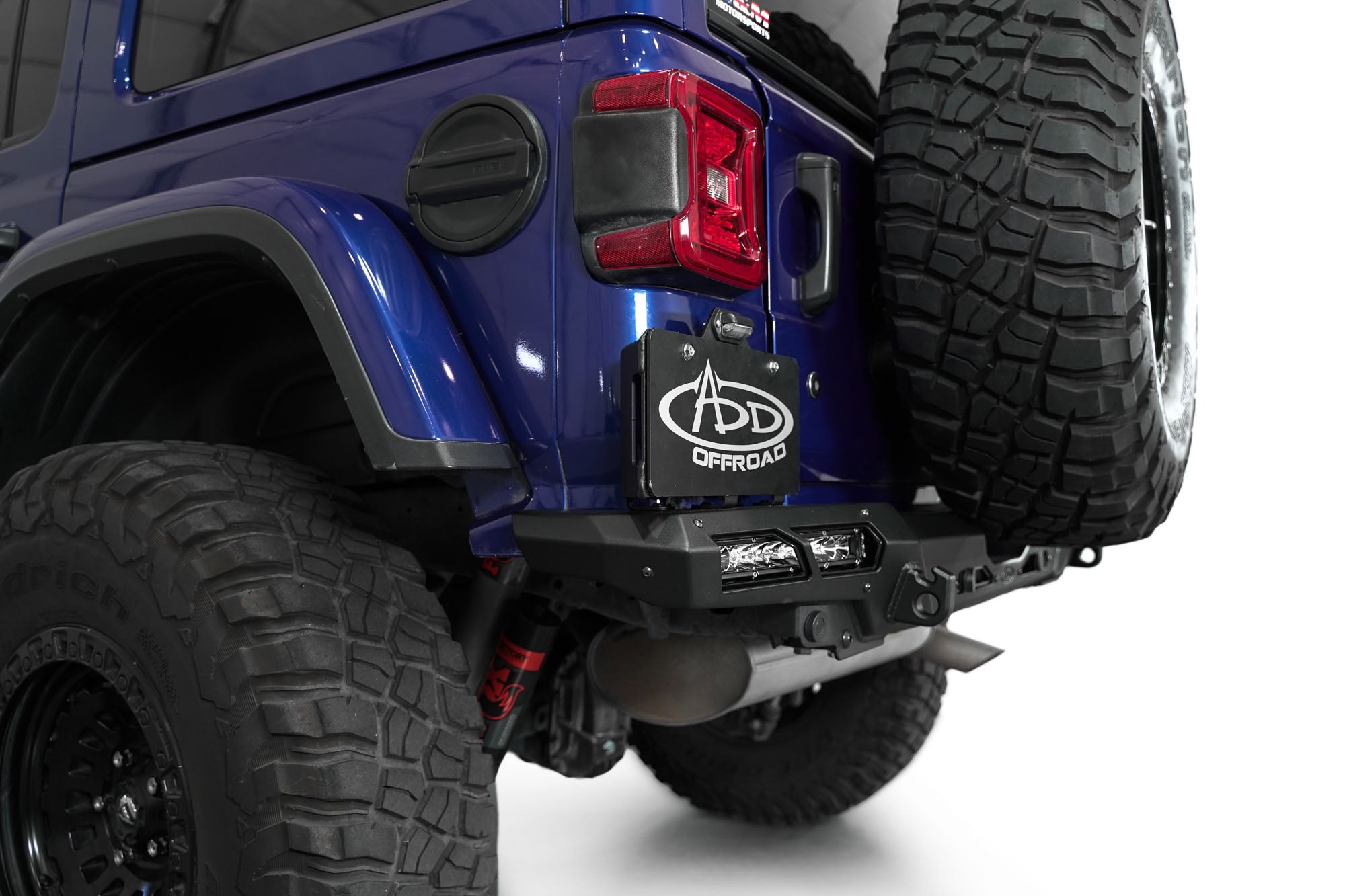 2018-2024-Jeep-Wrangler-JL-Phantom-Rear-Bumper-Installed-5 - NVMOS