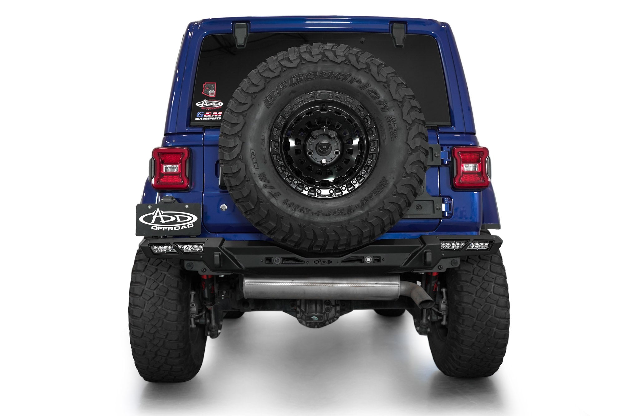2018-2024-Jeep-Wrangler-JL-Phantom-Rear-Bumper-Installed-7 - NVMOS
