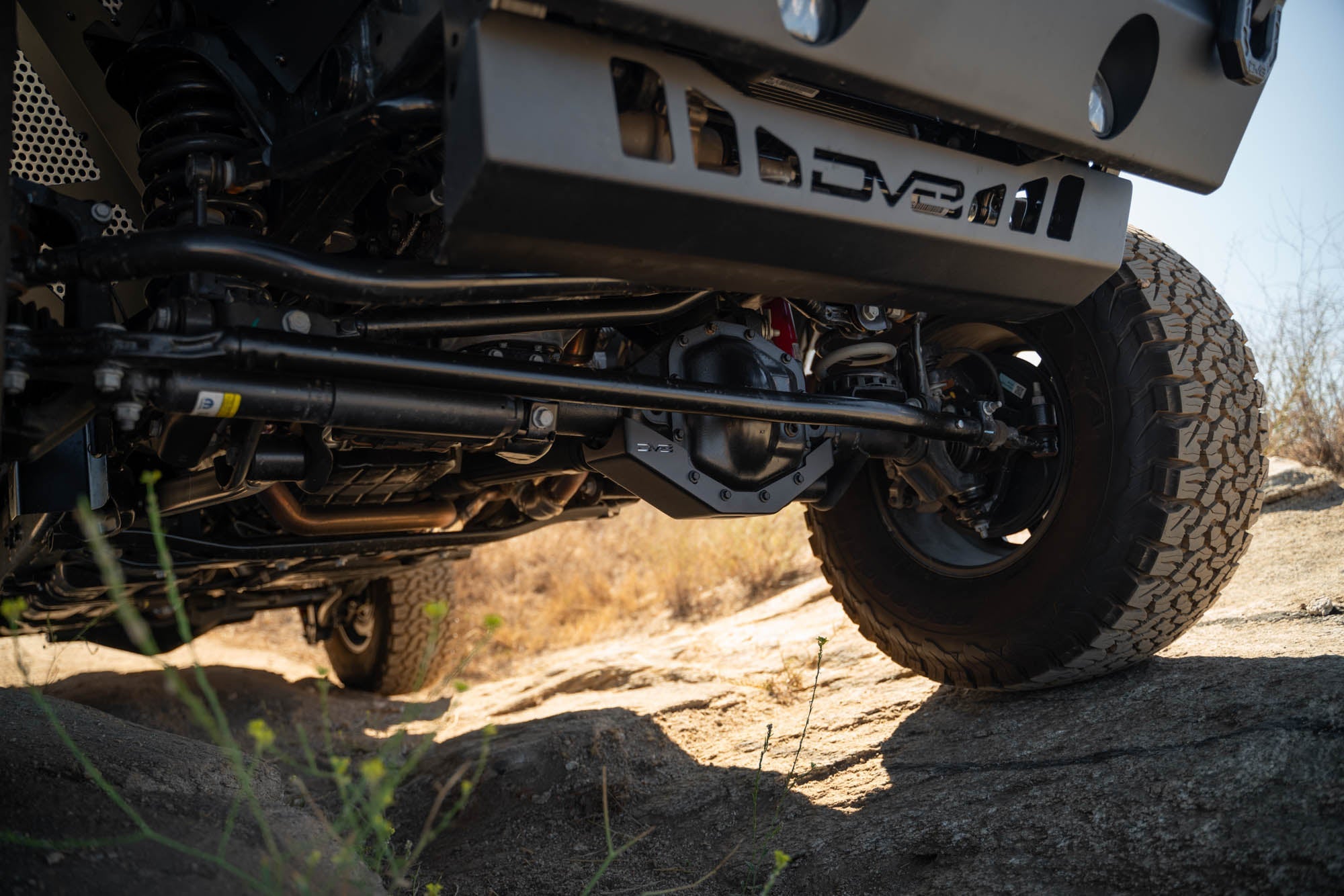 2018-2024-Jeep-Wrangler-JL-_-2020-2024-Gladiator-JT-Front-Differential-Skid-Plate-Installed-1 - NVMOS