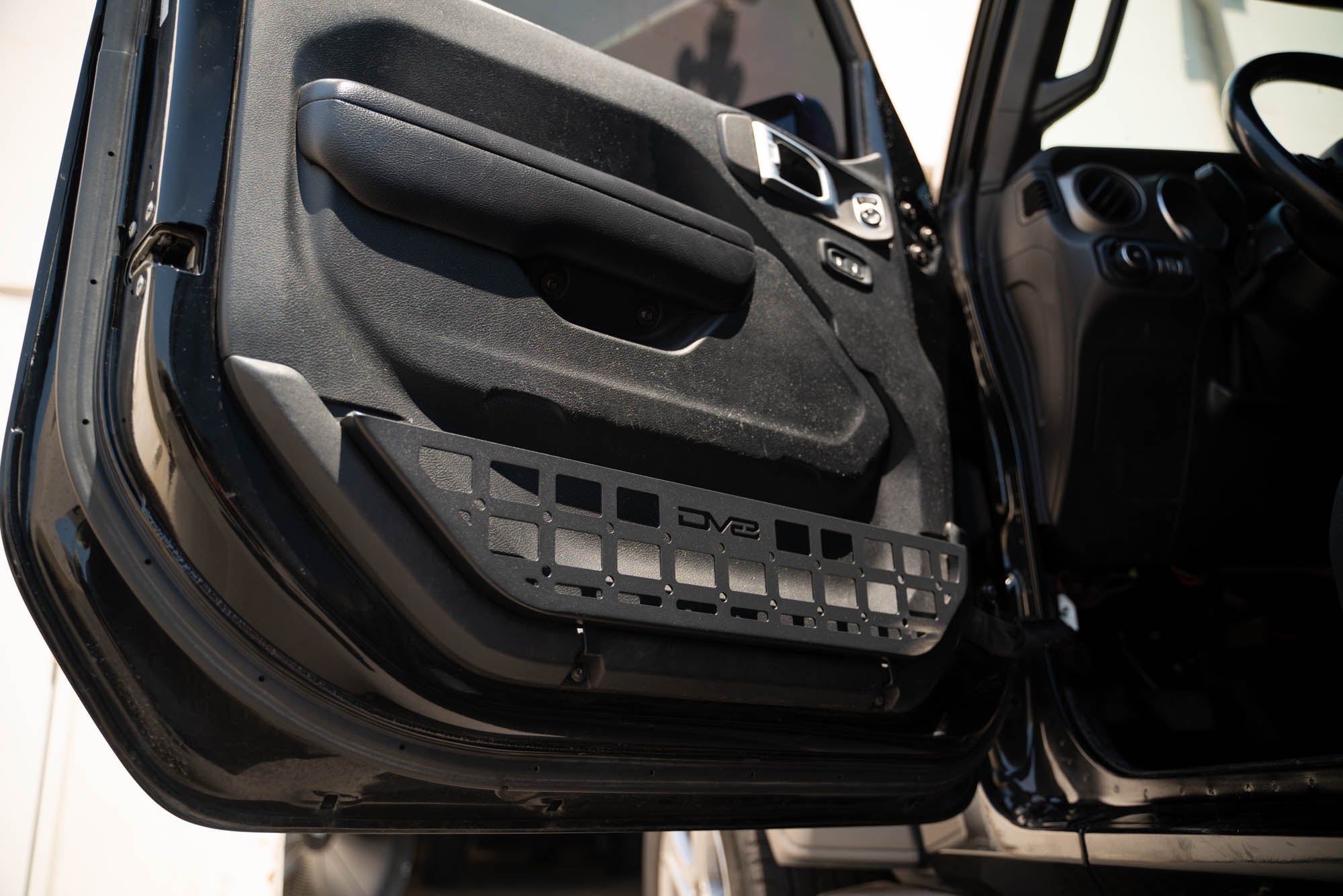 2018-2024-Jeep-Wrangler-JL-_-Gladiator-JT-Slim-Front-Door-Molle-Pockets-Installed-2 - NVMOS