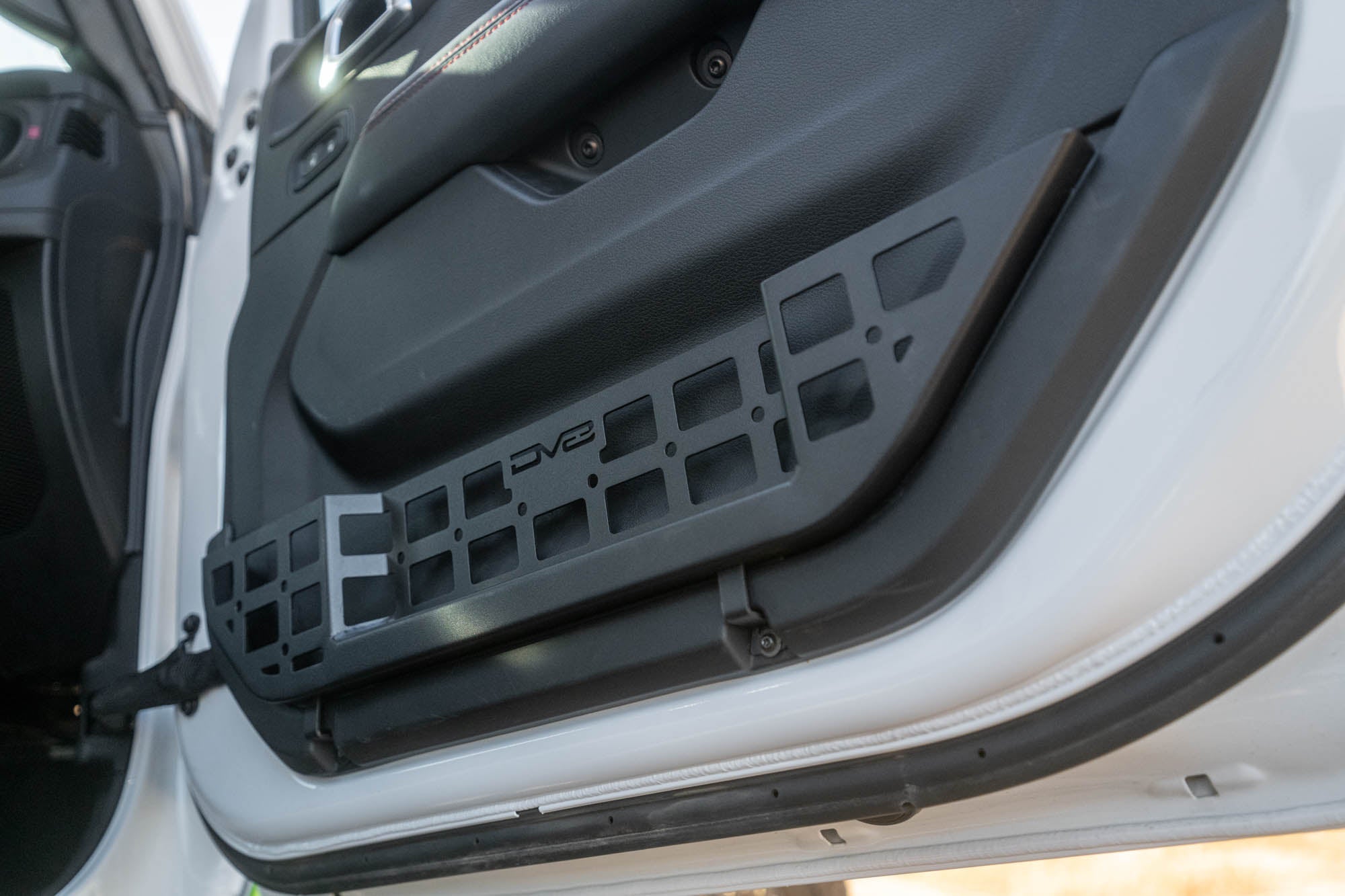2018-2025-Jeep-Wrangler-JL-_-Gladiator-JT-Electric-Seat-Front-Door-Molle-Pockets-Installed-15 - NVMOS