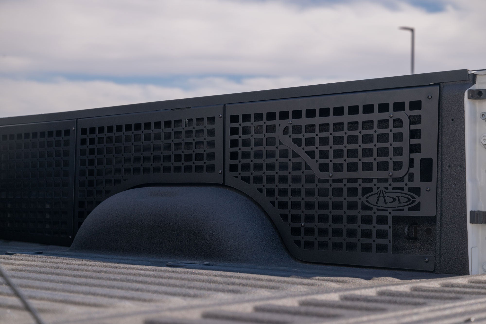 2019-2025-RAM-2500-Long-Bed-Bedside-Molle-Panels-Outdoor-15 - NVMOS