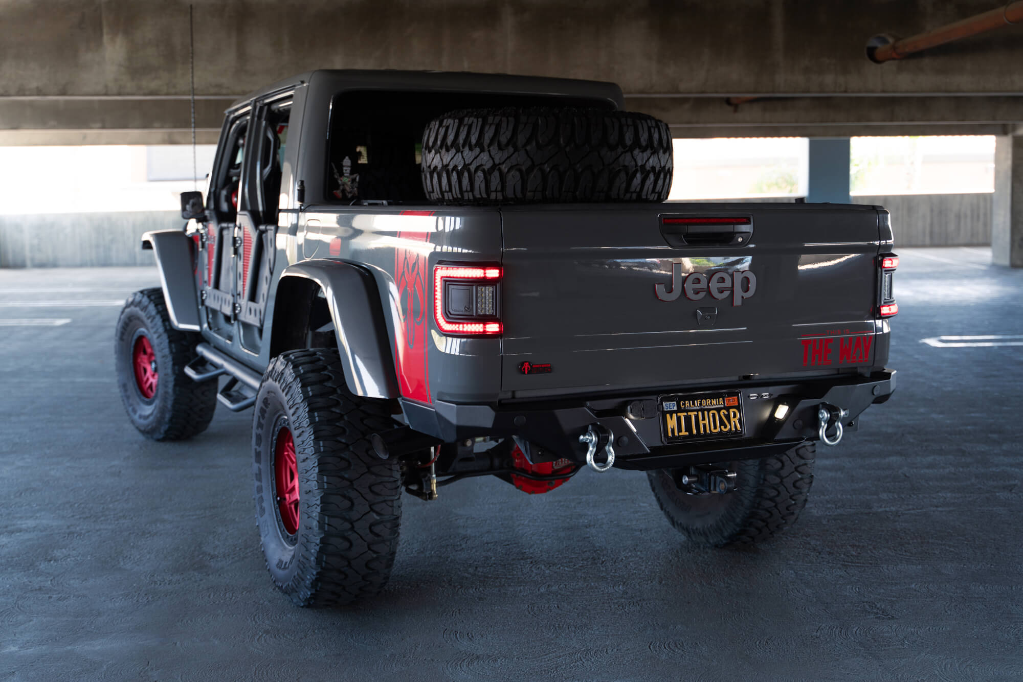 2020-2023-Jeep-Gladiator-JT-FS-15-Series-Rear-Bumper_Installed-01 - NVMOS