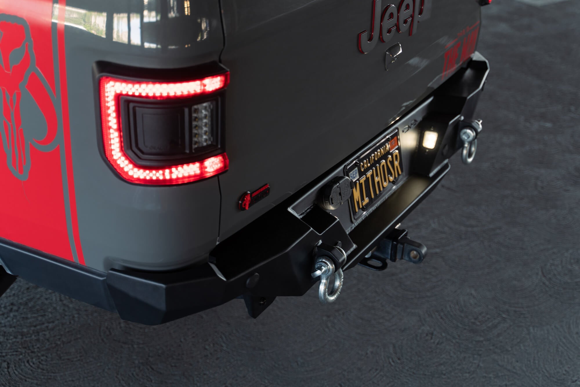 2020-2023-Jeep-Gladiator-JT-FS-15-Series-Rear-Bumper_Installed-09 - NVMOS