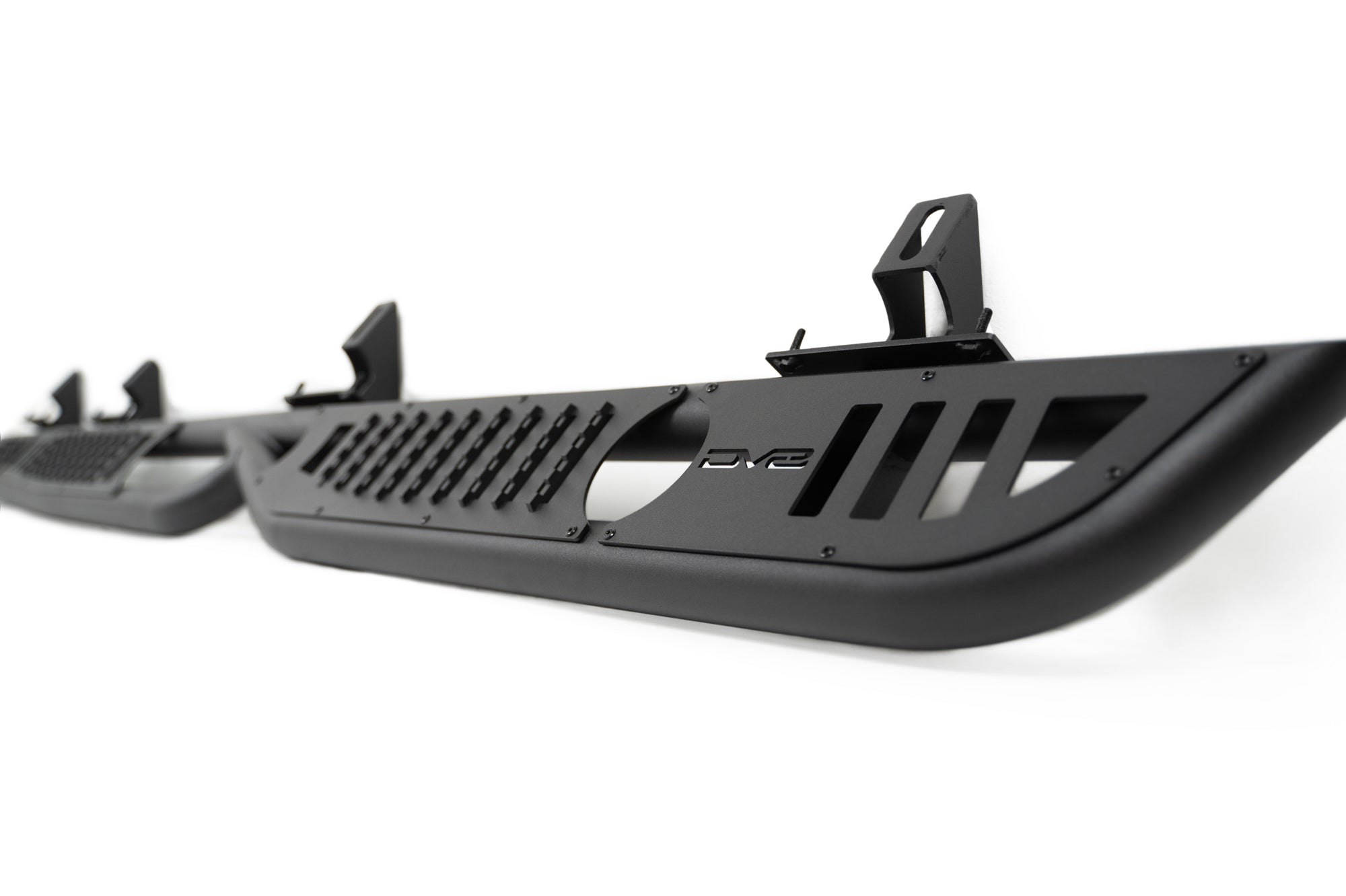 2020-2023-Jeep-Gladiator-JT-OE-Plus-Side-Steps_Offtruck-05 - NVMOS