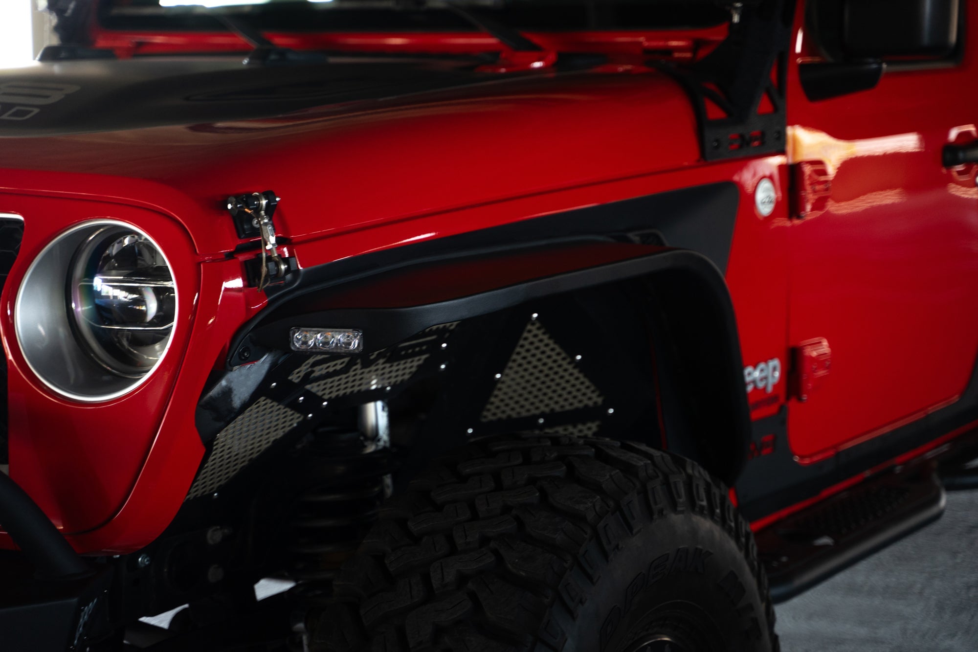 2020-2023_Jeep-Gladiator-JT-Slim-Fender-Flares_Installed-06 - NVMOS
