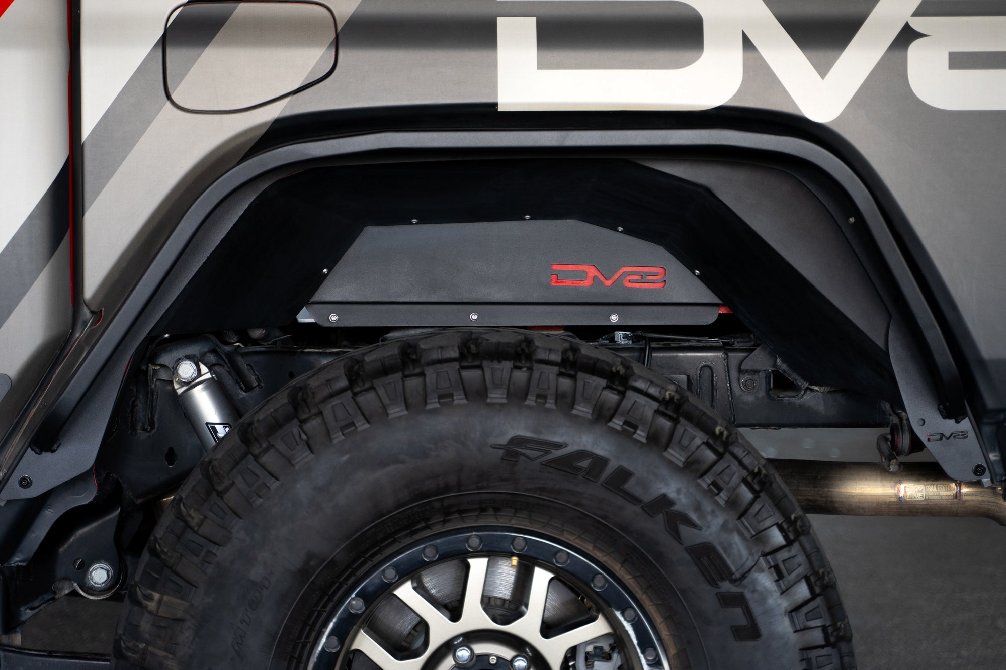 2020-2023_Jeep-Gladiator-JT-Slim-Fender-Flares_Installed-16 - NVMOS