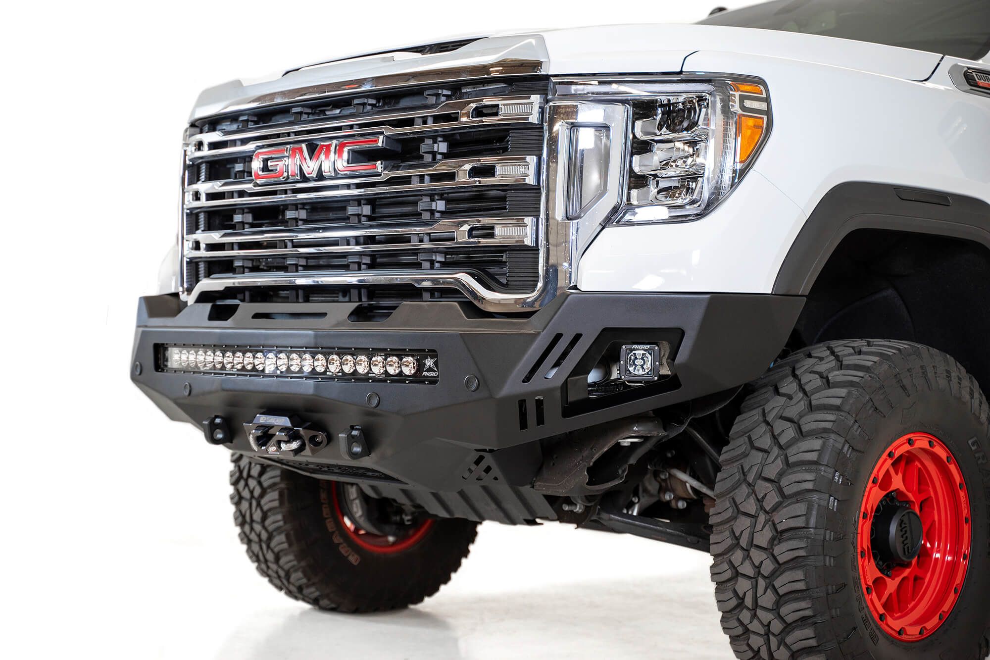 2020-GMC-Sierra-2500-3500-custom-front-bumper_41998038-54e5-4e5c-a1c9-c024d484defc - NVMOS